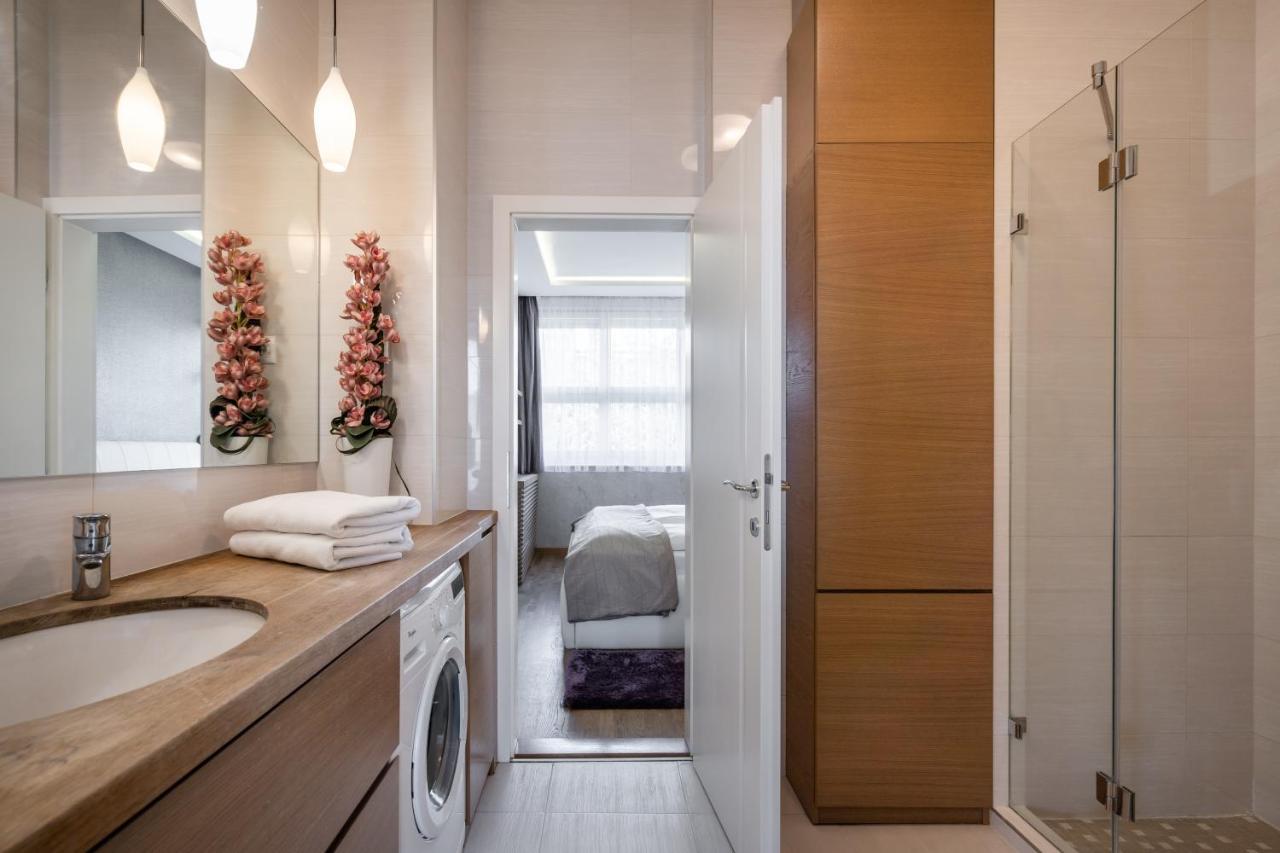 Breathless Basilika View Elegant Flat With Balcony Need Reservation X Free Parking Budapest Exteriör bild